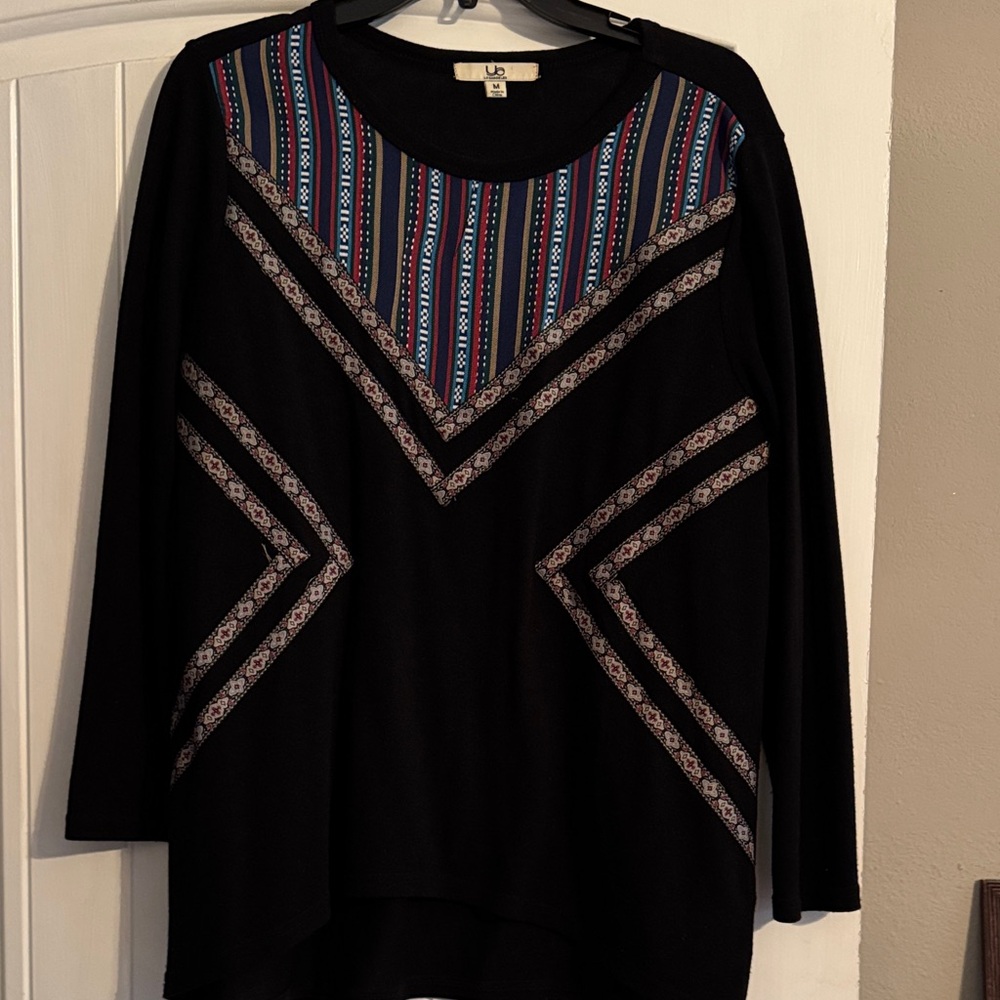 Ya Los Angeles Black Top‎ with Vibrant Stripes